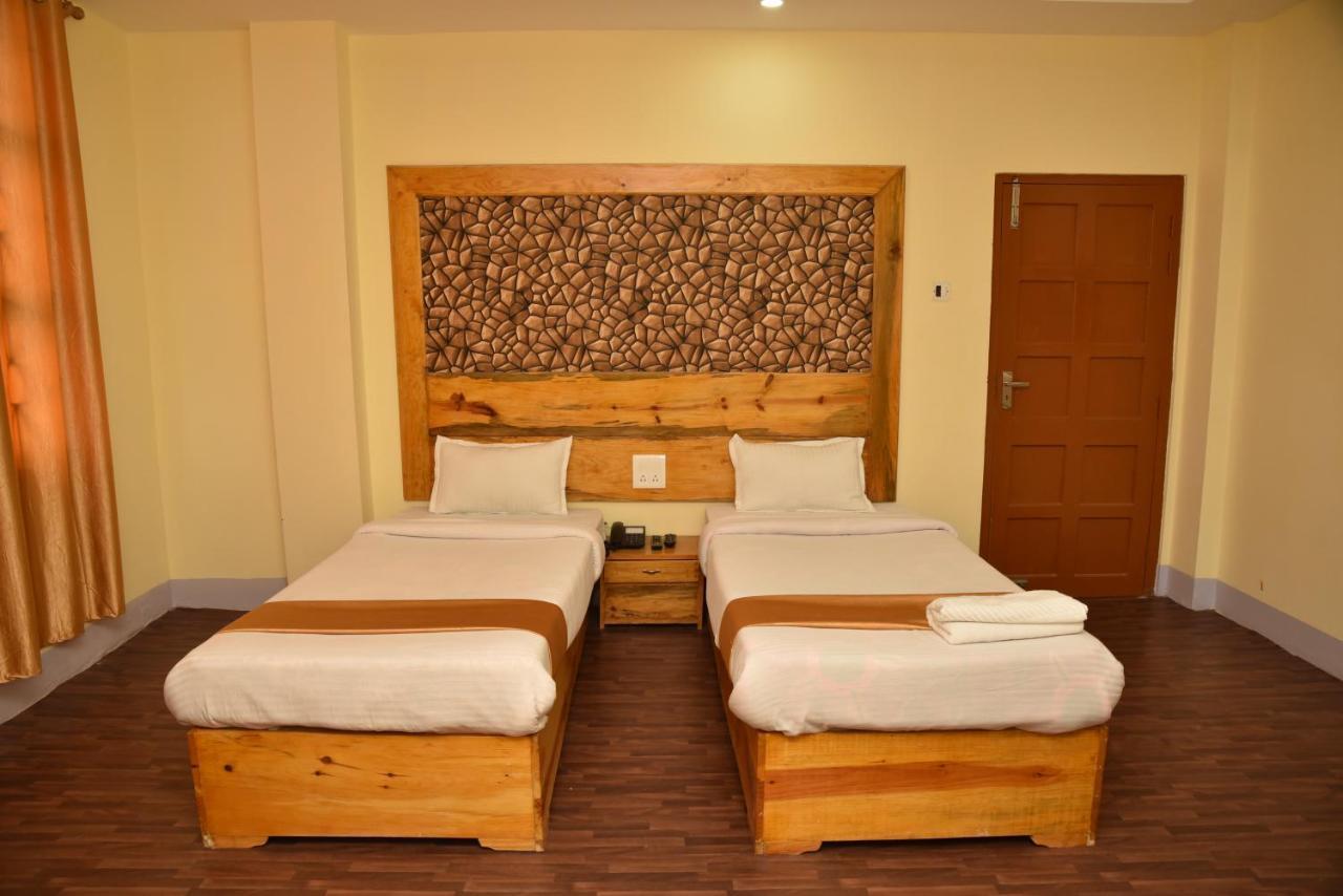 Hotel City Palace Inn Shillong Bagian luar foto