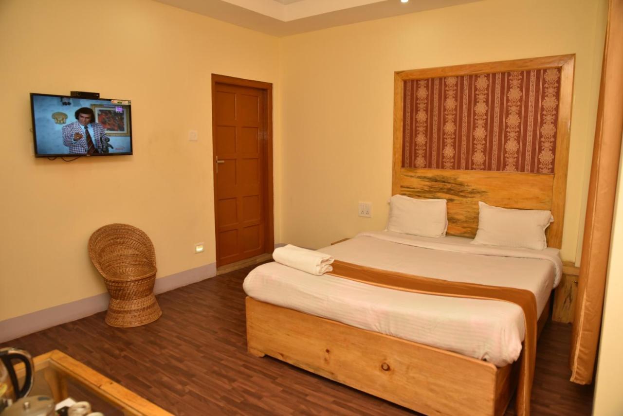 Hotel City Palace Inn Shillong Bagian luar foto
