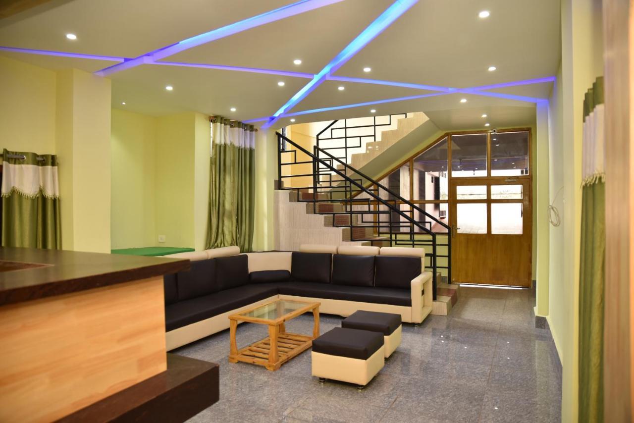 Hotel City Palace Inn Shillong Bagian luar foto