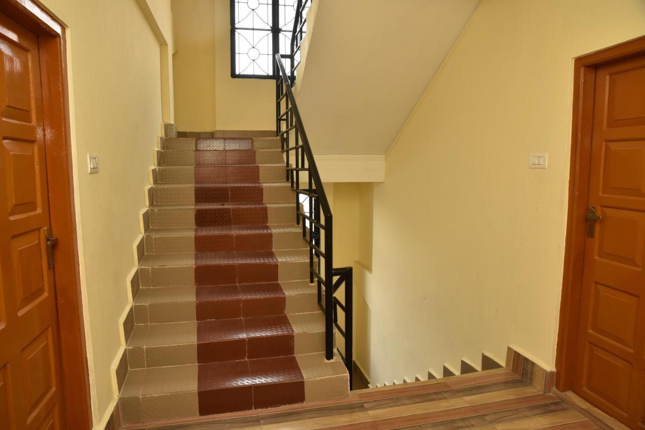 Hotel City Palace Inn Shillong Bagian luar foto